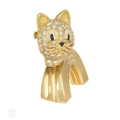 1960s Boucheron diamond and gold cat brooch