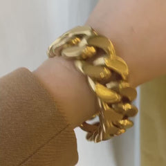 Retro Mellerio gold oversized curblink bracelet