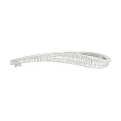 Estate tapered undulating diamond bracelet