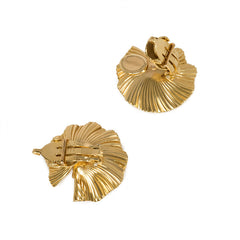 Gold ribbed flower earrings, Tiffany & Co