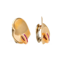 Retro ruby and gold heart earrings.