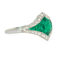French Art Deco emerald and diamond ring