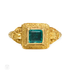 Antique gold and emerald Renaissance style ring