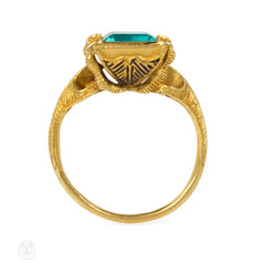 Antique gold and emerald ring