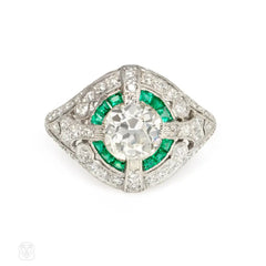 Art Deco diamond and calibré emerald ring