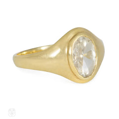 Art Deco diamond and gold ring of tapered design