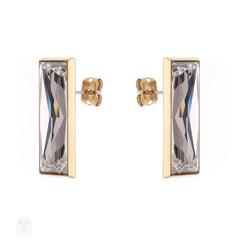 Crystal baguette earrings in gilt stainless steel