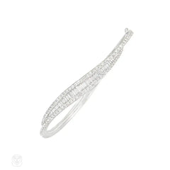 Estate tapered undulating diamond bracelet