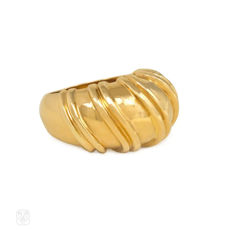 Gold Bombé Ring Van Cleef & Arpels