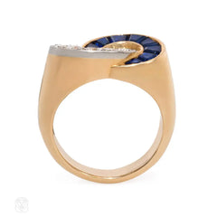 Gold, diamond, and calibre sapphire ring, Van Cleef & Arpels