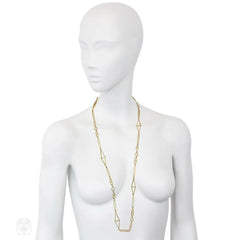 Gold geometric link chain