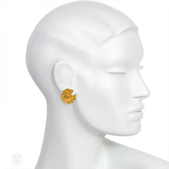 Gold ribbed flower earrings, Tiffany & Co