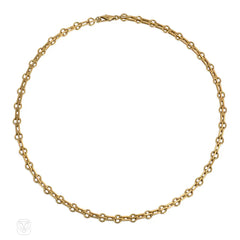 Gold stylized gatelink chain