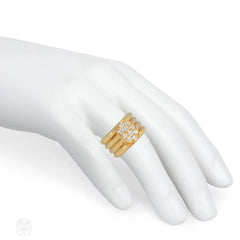 Hermès ribbed gold and diamond ring