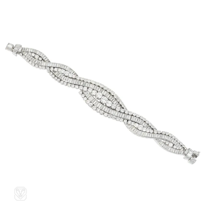 Important Mid-Century Boucheron intertwined diamond and platinum bracelet