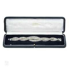 Important Mid-Century Boucheron intertwined diamond and platinum bracelet