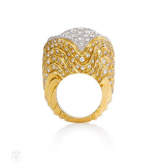 Pav  diamond, platinum, and stepped gold ring