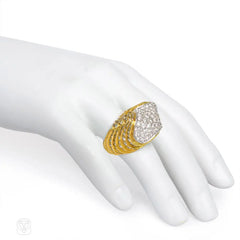 Pav  diamond, platinum, and stepped gold ring