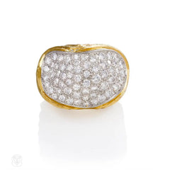 Pav  diamond, platinum, and stepped gold ring