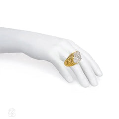 Pav  diamond, platinum, and stepped gold ring