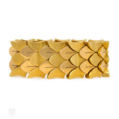Retro gold fish scale design bracelet