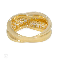 Van Cleef & Arpels crossover bombé diamond ring